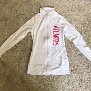 Atlantis, Paradise island, White zip up sweater